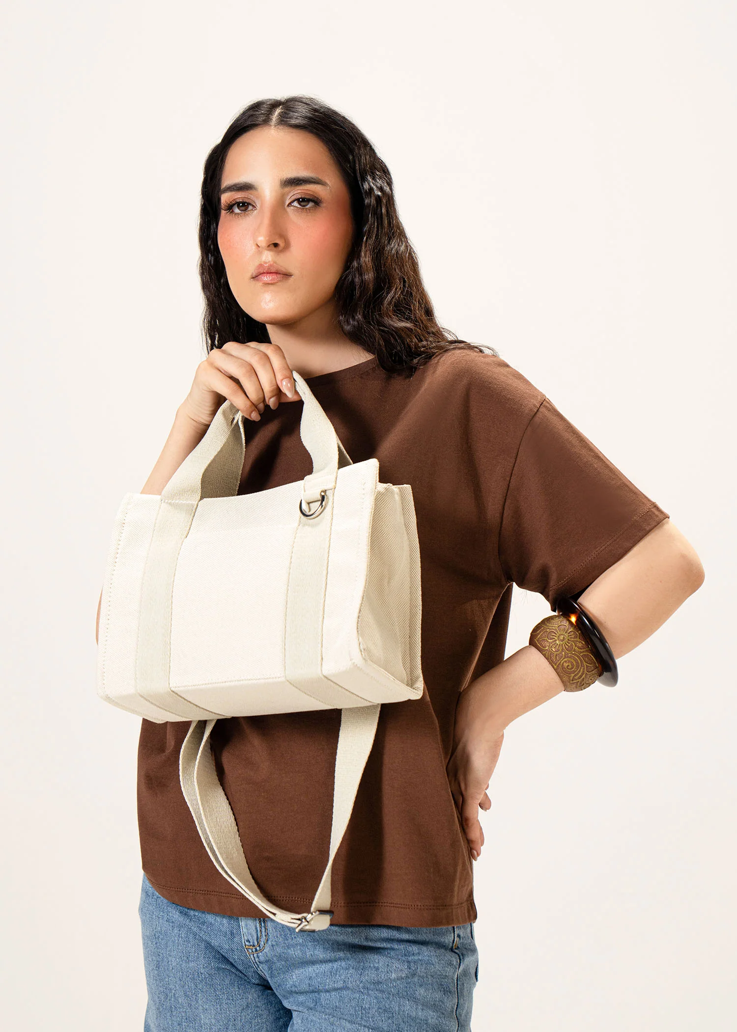Canvas shoulder bag with contrasting strap- R19 - Image 3