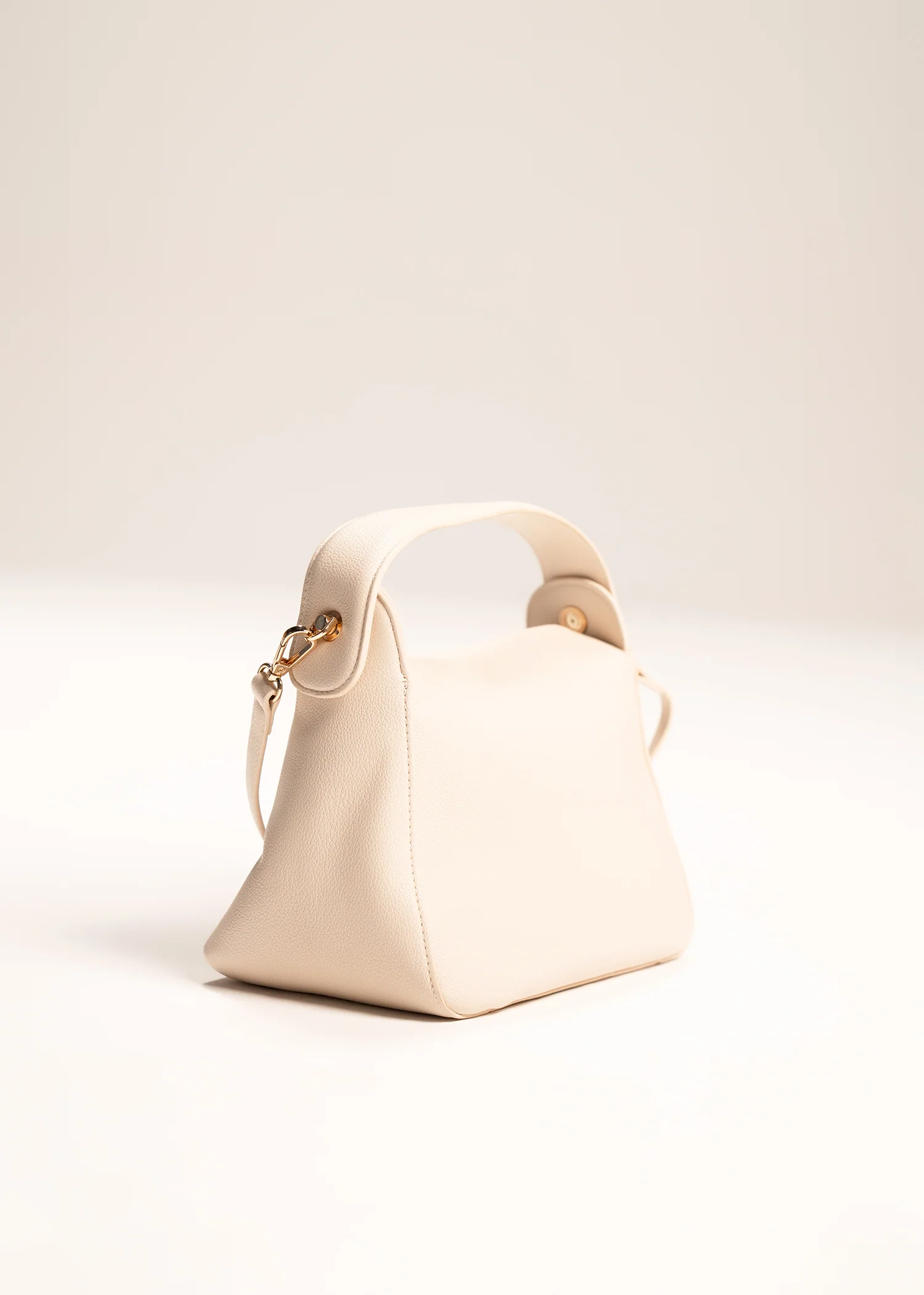 Top handle bag with magnetic closure- R24 - Image 5