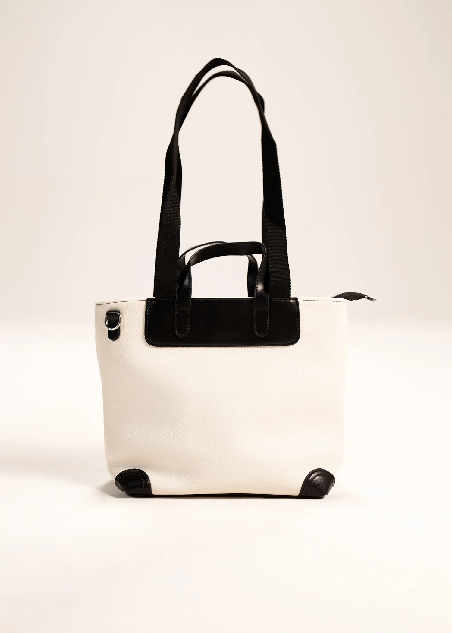 Small Black & White Tote Bag- 2734-KOA-B-S25 - Image 5