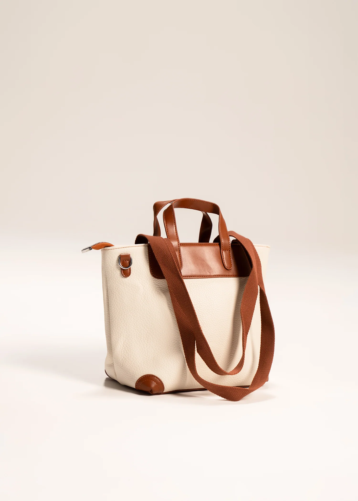 White Canvas Tote with Tan Leather Details- 2734-KOA-B-S25 - Image 2
