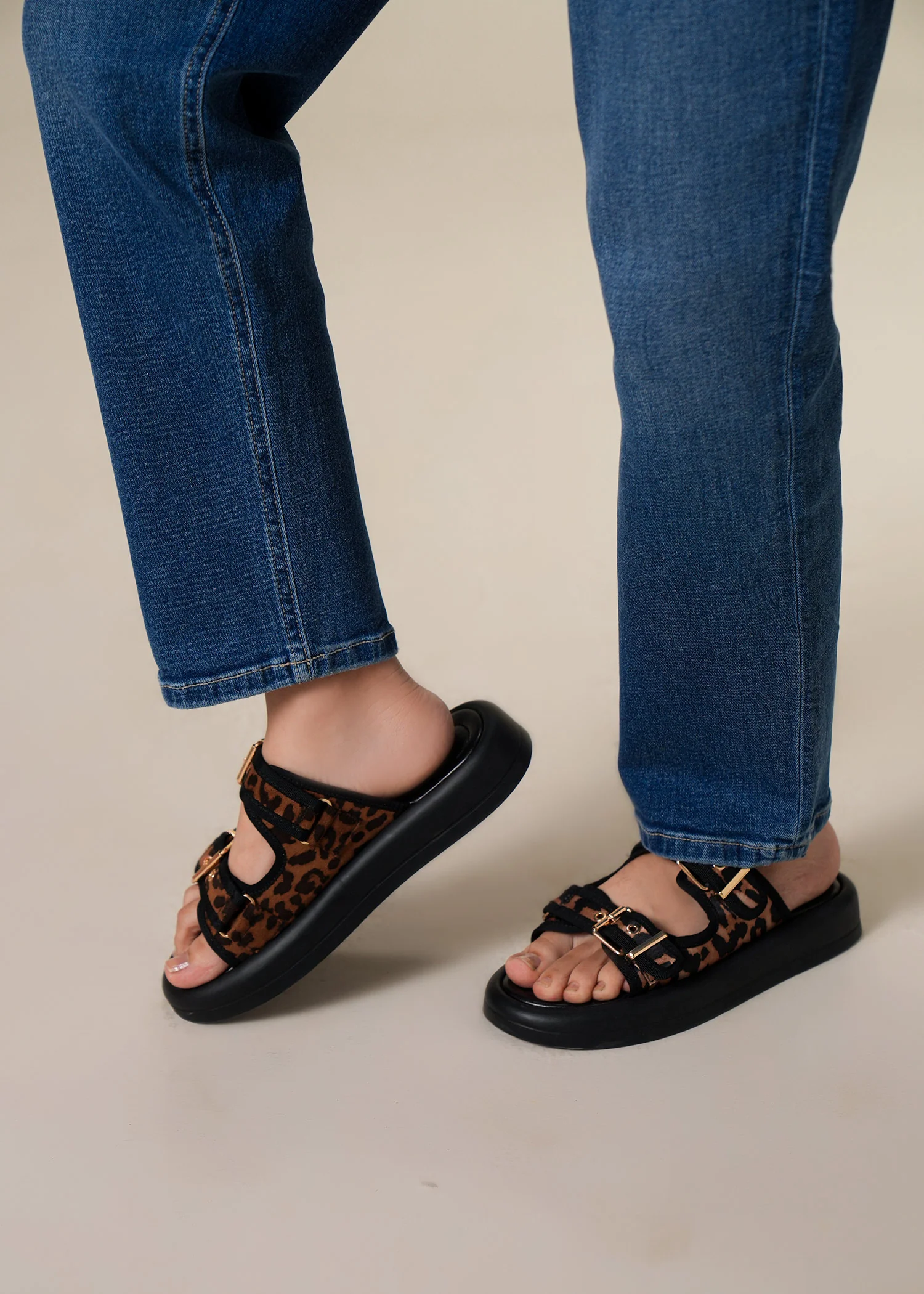 Animal print buckled slides- R25SS00976 - Image 6