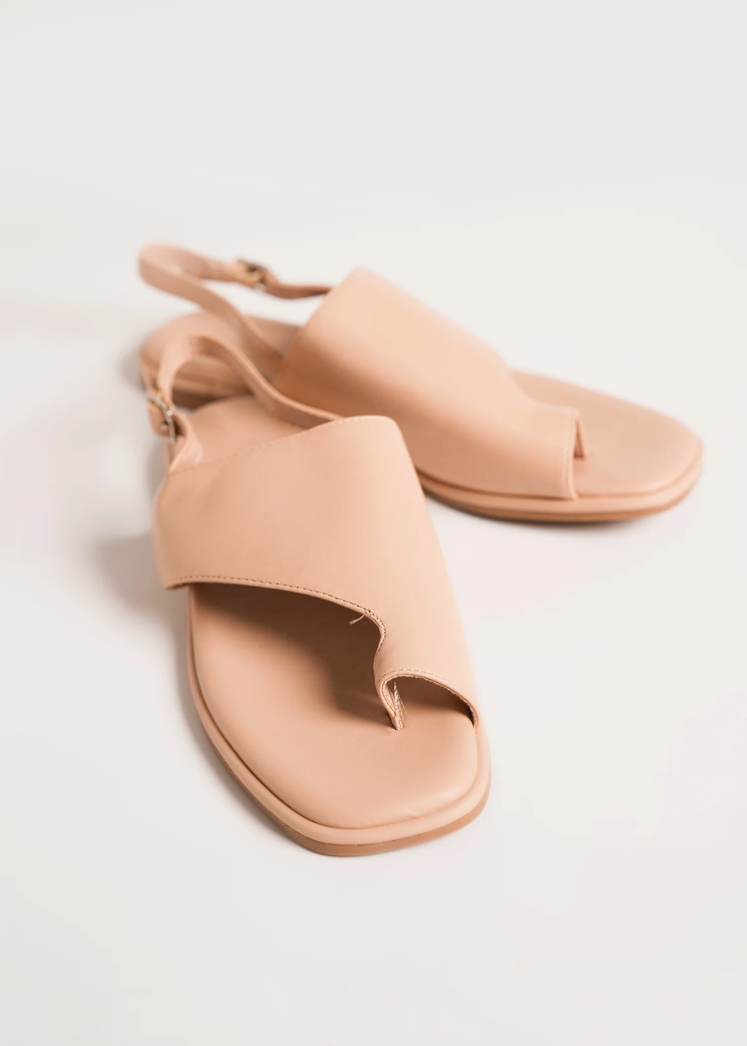 Wide strap toe ring sandal- R910 - Image 5