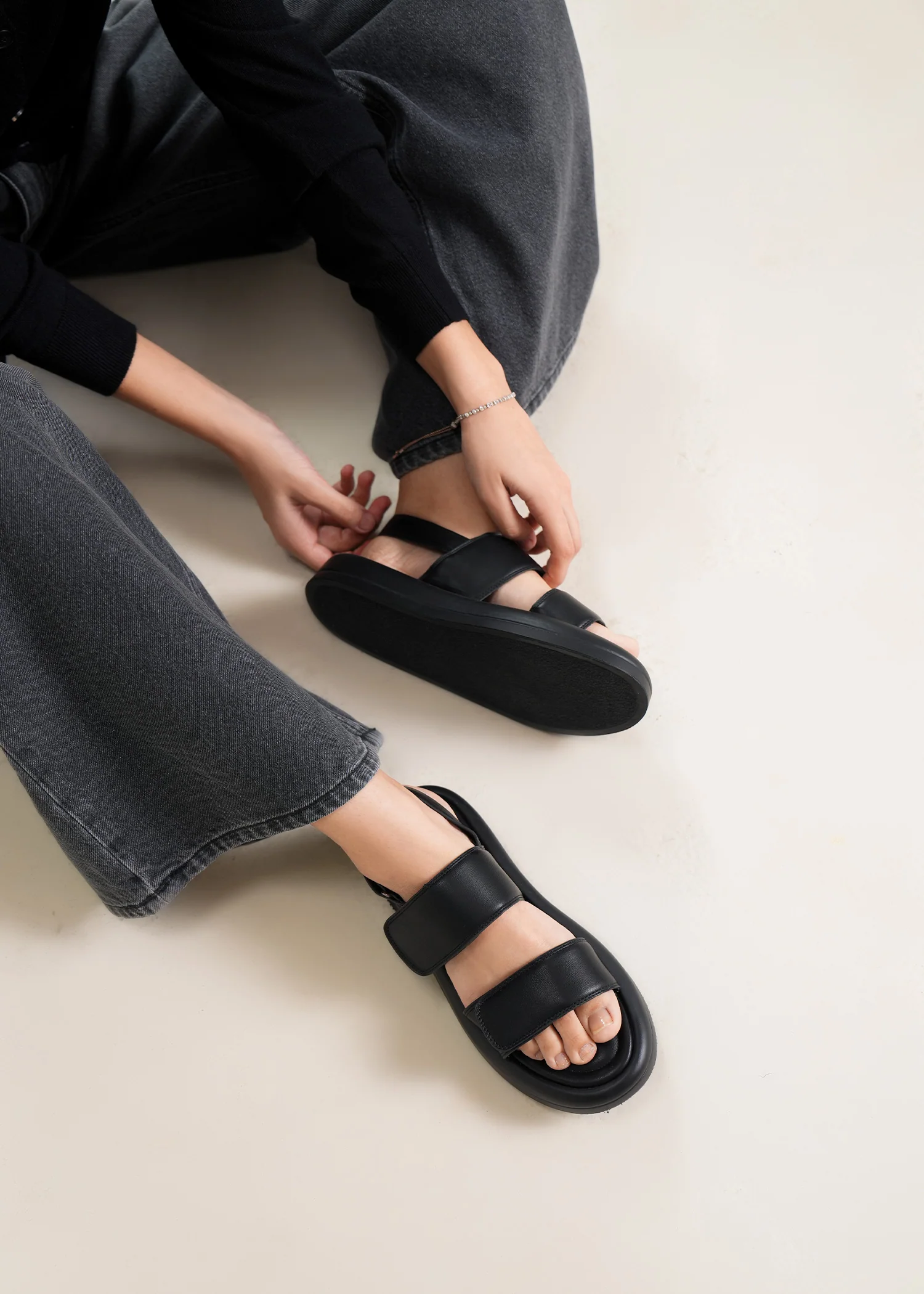 Padded strap flatform Sandals- R25SS00647 - Image 2