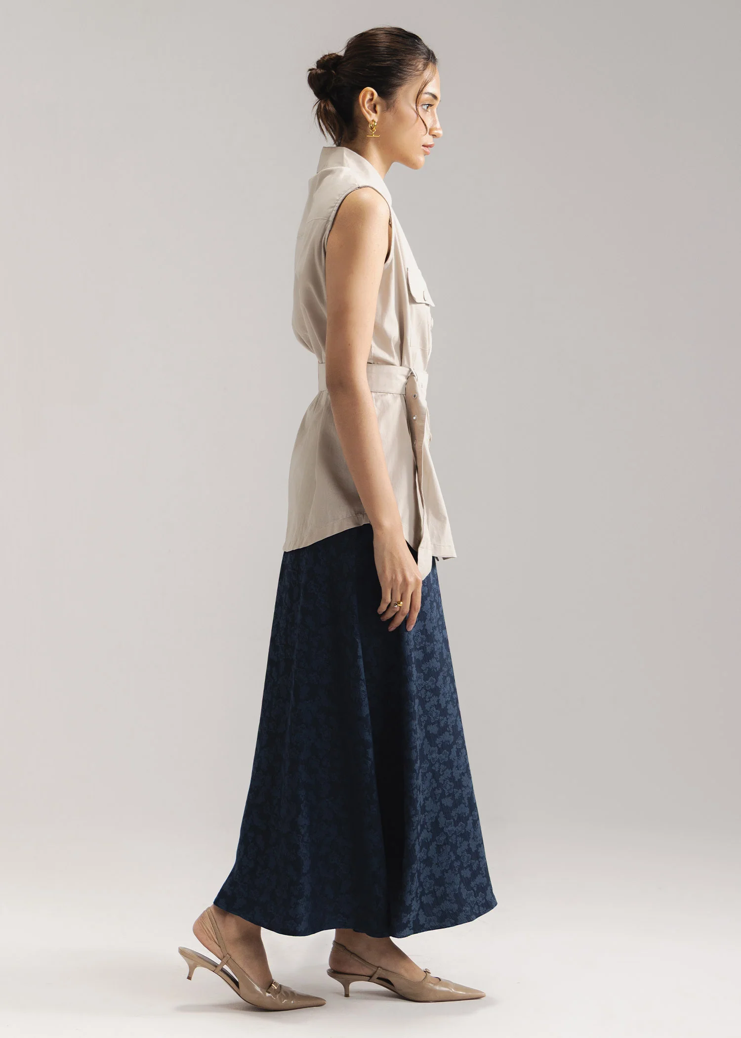 Button Down Sleeveless Shirt- WS26-44 - Image 4